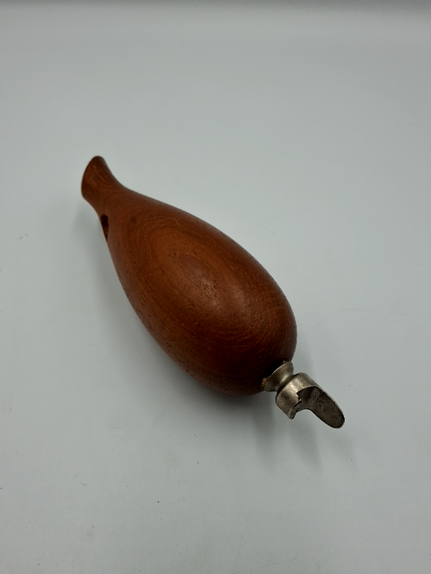 Teak probtrækker/åbner fugl på fod